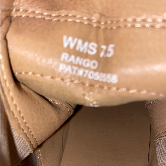 Huey H2O Boots Dolce Vita, Brown Suede Ankle Boots - Picture 6 of 11